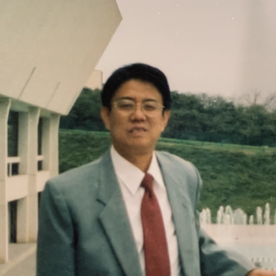 Headshot of Derek Yu